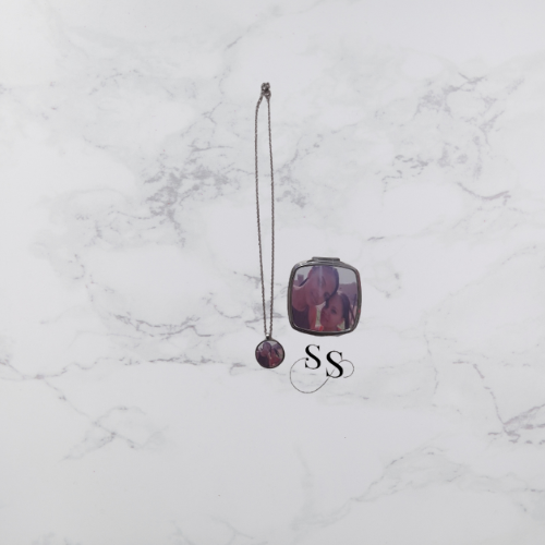 Necklace & Mirror